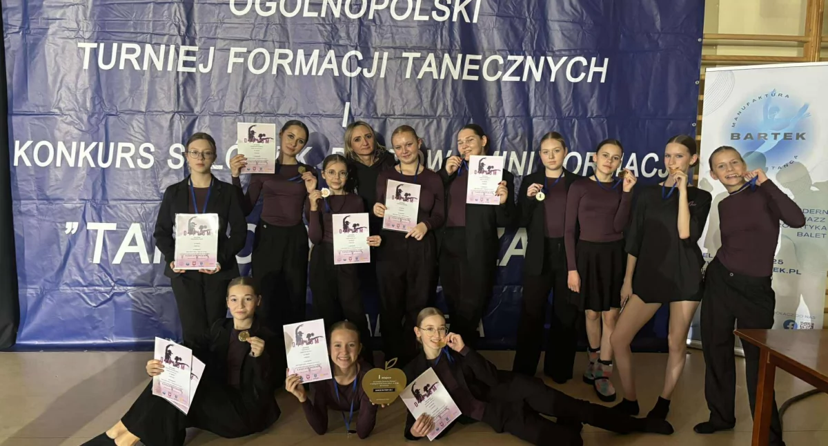 Złoto, brąz i wiele finałów. Tancerze Dance Factory zdominowali rywalizację w solo, duetach i formacjach na turnieju w Górze Kalwarii