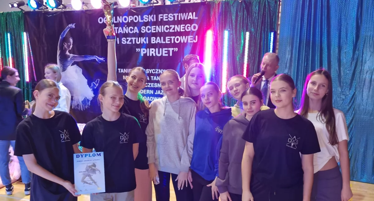 Pucharowy triumf bialskich tancerzy. Dance Academy Studio kontynuuje sukcesy – Już 49 pucharów w sezonie wytańczonych pod okiem trener Karolina Brodzik Zaremba