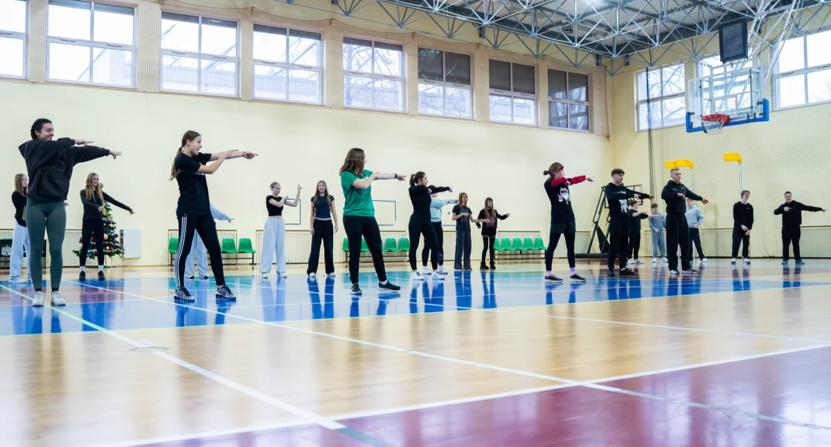 „Sport Futures – Przyszłość w Ruchu”. Zajęcia praktyczne poprowadzone przez studentów AWF dla uczniów bialskiego Staszica