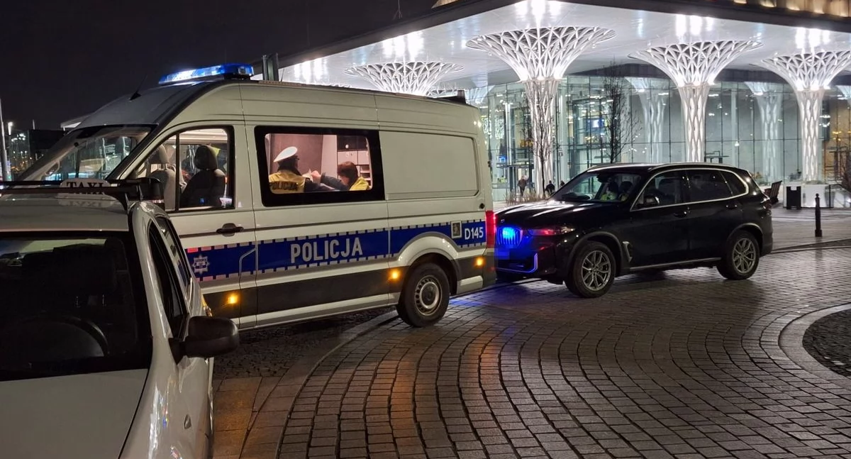 Wzmożone kontrole pojazdów taksówkarskich. Wojewódzkie działania funkcjonariuszy Policji pod nazwą „Przejazd z aplikacją”