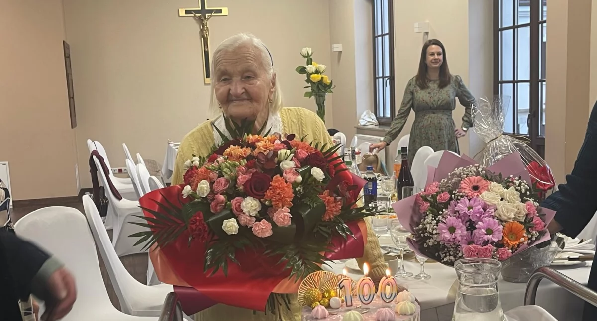 Mieszkanka gminy Tuczna świętowała 100. urodziny! Wójt złożył życzenia
