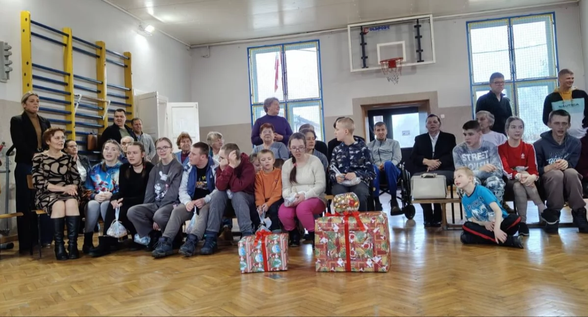 „Zostań Świętym Mikołajem!”- akcja charytatywna na rzecz podopiecznych Specjalnego Ośrodka Szkolno-Wychowawczego w Zalutyniu