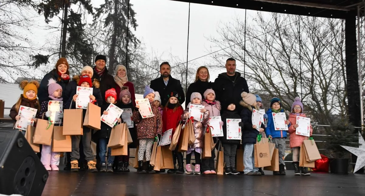 Biała Podlaska już czuje święta. Tak wyglądał Jarmark Bożonarodzeniowy na Placu Wolności 