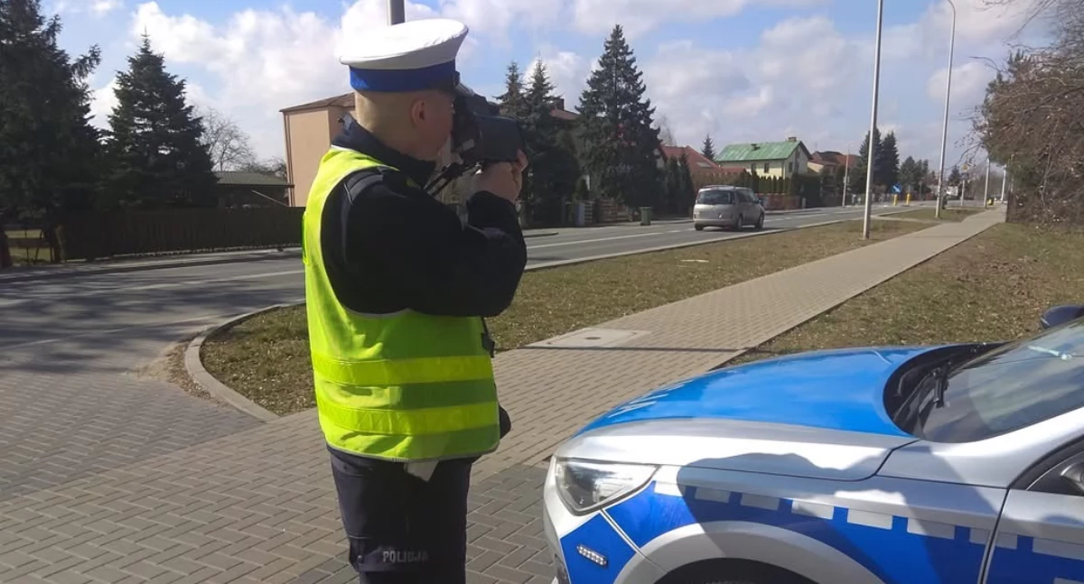 Świąteczny weekend na drogach powiatu: jeden wypadek, 22 kolizje i nietrzeźwi kierowcy