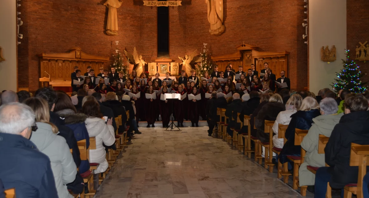 Koncert kolęd Scholi Cantorum Misericordis Christi w Sanktuarium Miłosierdzia Bożego