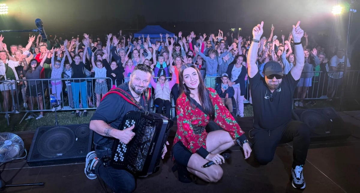 Noworoczny Koncert Kolęd w powiecie bialskim. Starosta zaprasza na występ zespołu FolkShow Justyna Lubas