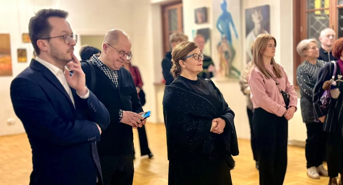 „Co słychać” w Pałacu Potockich. Nowa wystawa bialskich artystów w Międzyrzecu