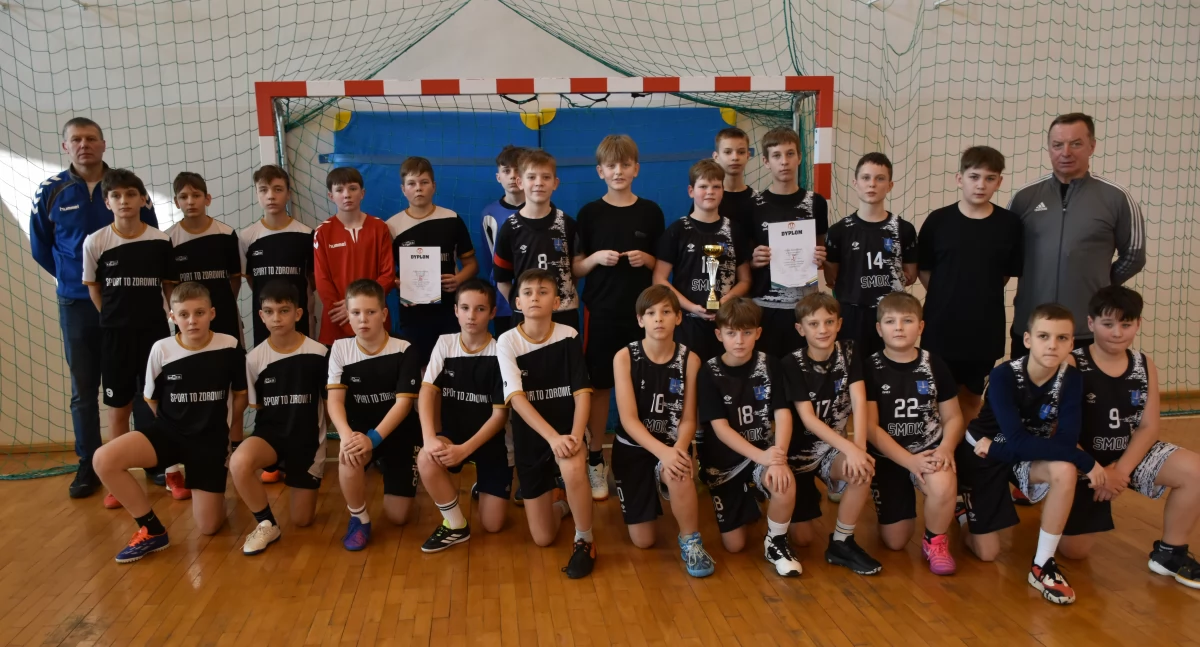 SP Konstantynów najlepsza w finale powiatu w piłce ręcznej chłopców