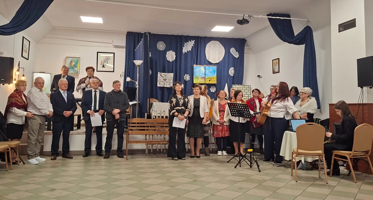 „Spełnione marzenia”- poruszające, pełne wzruszeń przedstawienie w wykonaniu Klubu Seniora „Kreatywni” w Rzeczycy