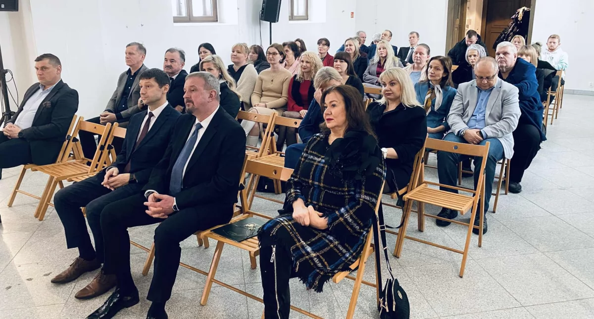 Wisznice podsumowały Rok ks. Józefa Tischnera. Finał obchodów patrona 2025 roku w Powiecie Bialskim