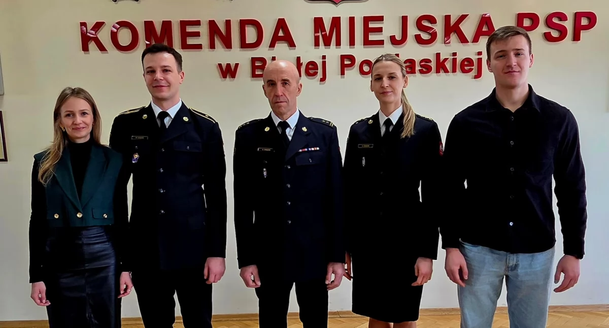 Zakończenie służby i pożegnanie brygadiera Państwowej Straży Pożarnej Krzysztofa Chazana.