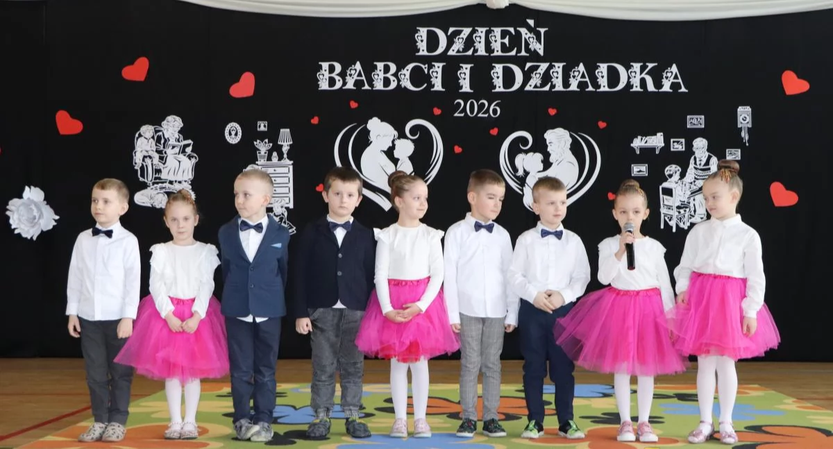 Celebracja Dnia Babci i Dziadka- pełna emocji i wzruszeń uroczystość w Przedszkolu w Zalesiu