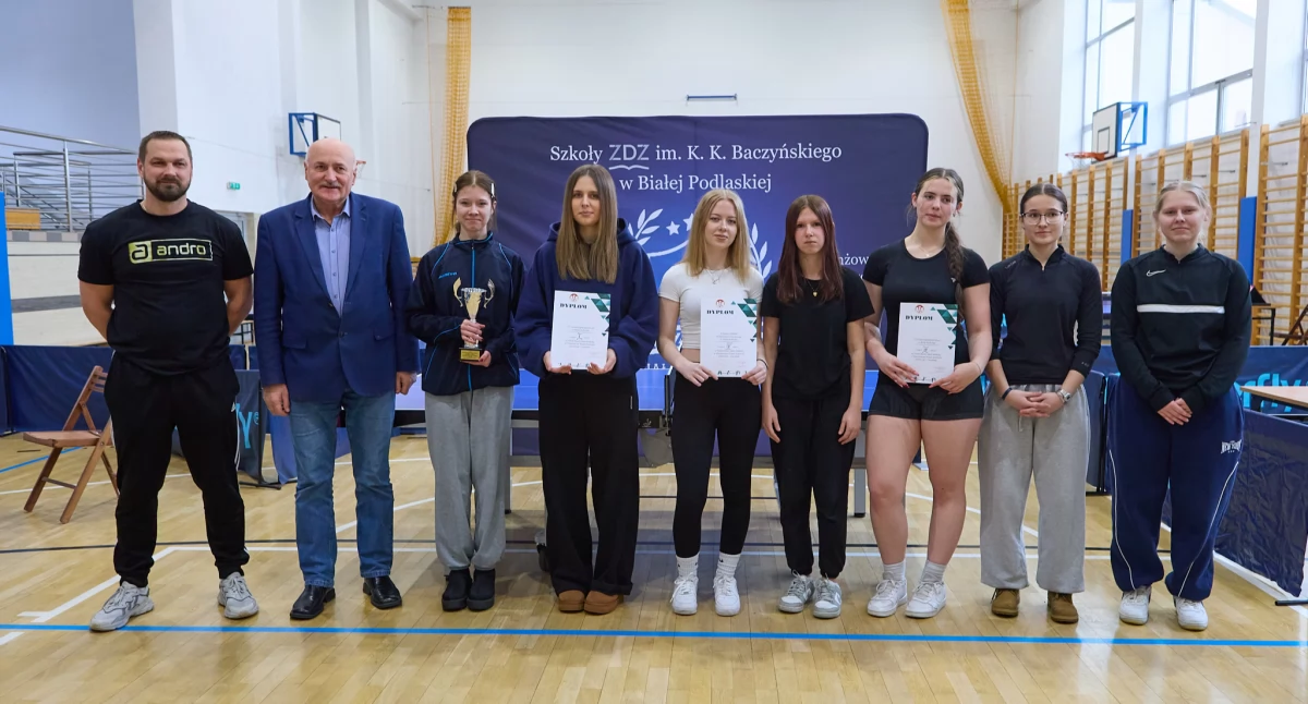 IV LO najlepsze w finale Licealiady w tenisie stołowym dziewcząt