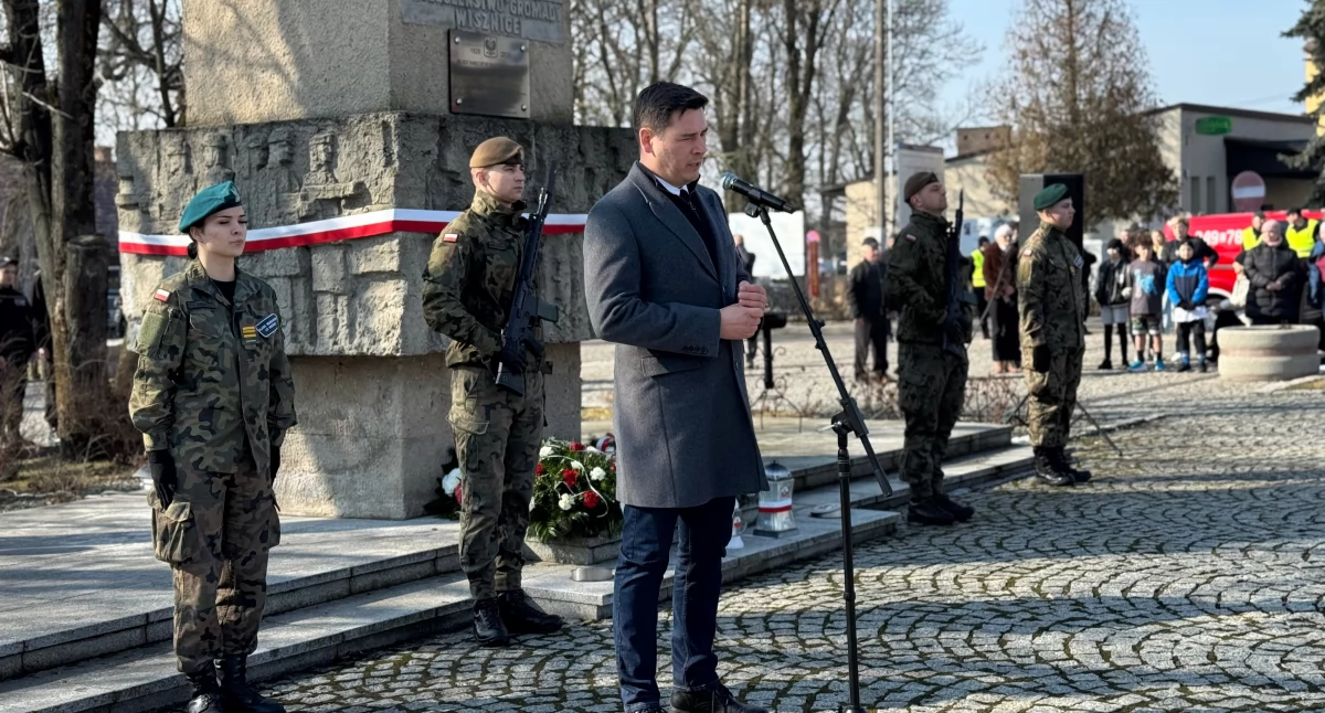 Wisznice oddały hołd Żołnierzom Wyklętym. Uroczyste obchody i Bieg Pamięci zgromadziły mieszkańców gminy