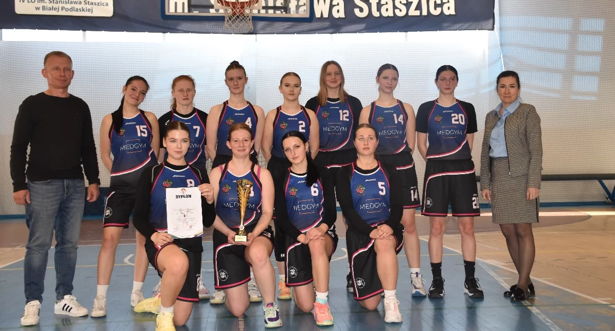 Koszykarki IV LO najlepsze w Białej Podlaskiej. Zwycięstwo w finale Licealiady