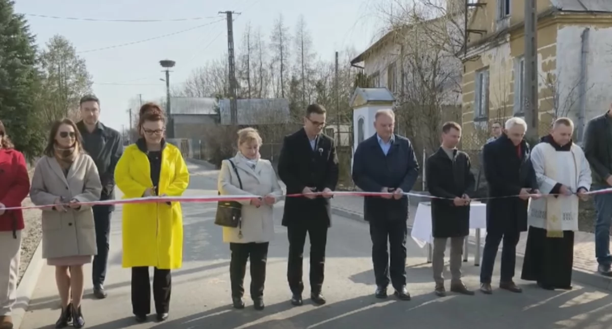 Droga w Nowym Pawłowie przekazana do użytku. Uroczyste otwarcie przebudowanej drogi w Gminie Janów Podlaski