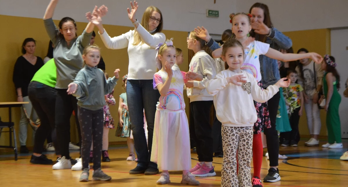 Radosne powitanie wiosny w Woskrzenicach Dużych