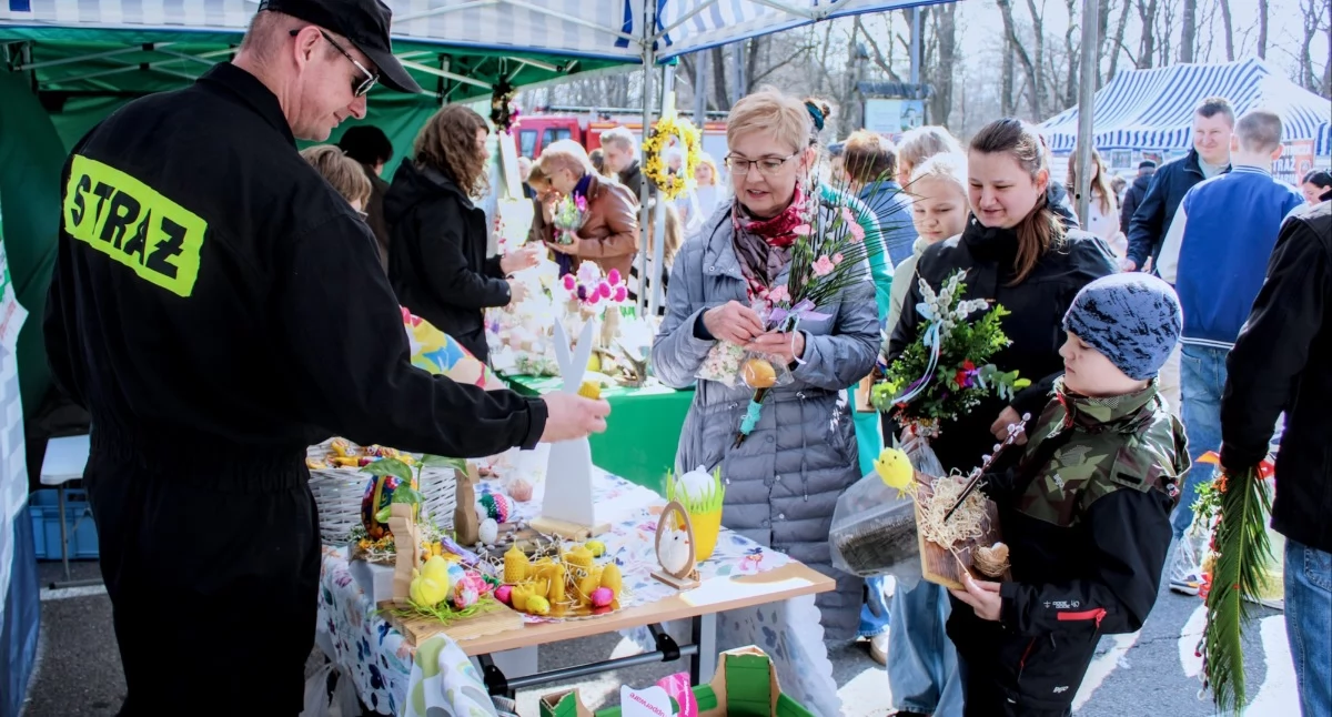 Rękodzieło i lokalne przysmaki na jarmarku wielkanocnym w Konstantynowie