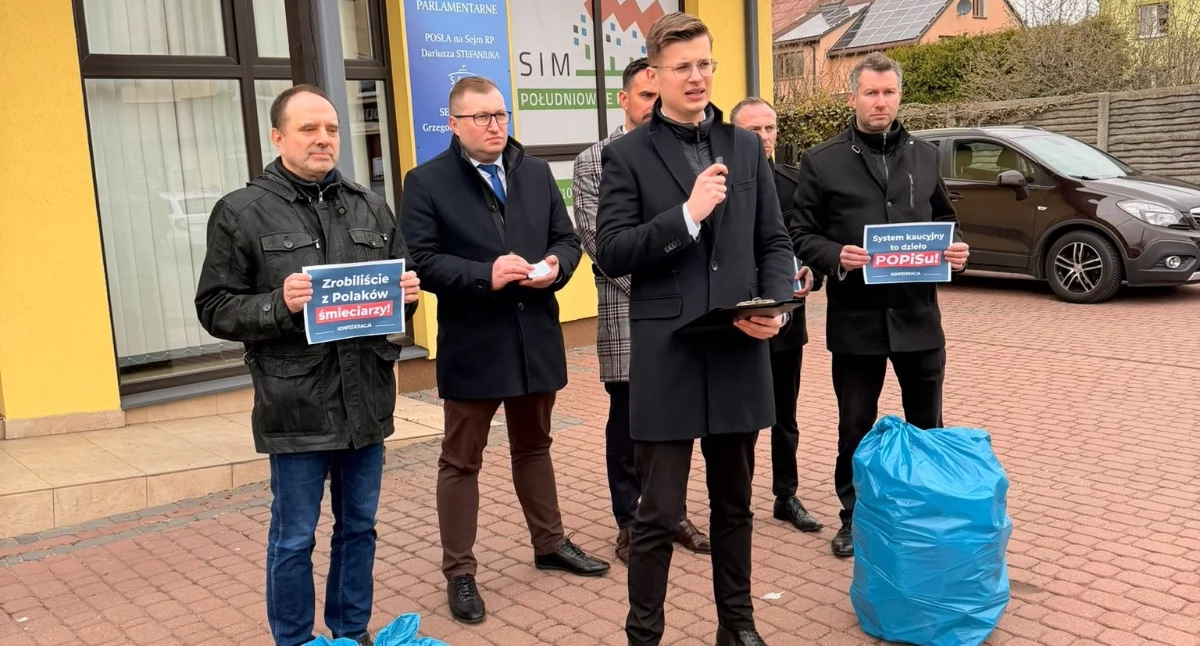 Konfederacja krytykuje system kaucyjny. „To kolejny drogi eksperyment na obywatelach” – konferencja w Białej Podlaskiej