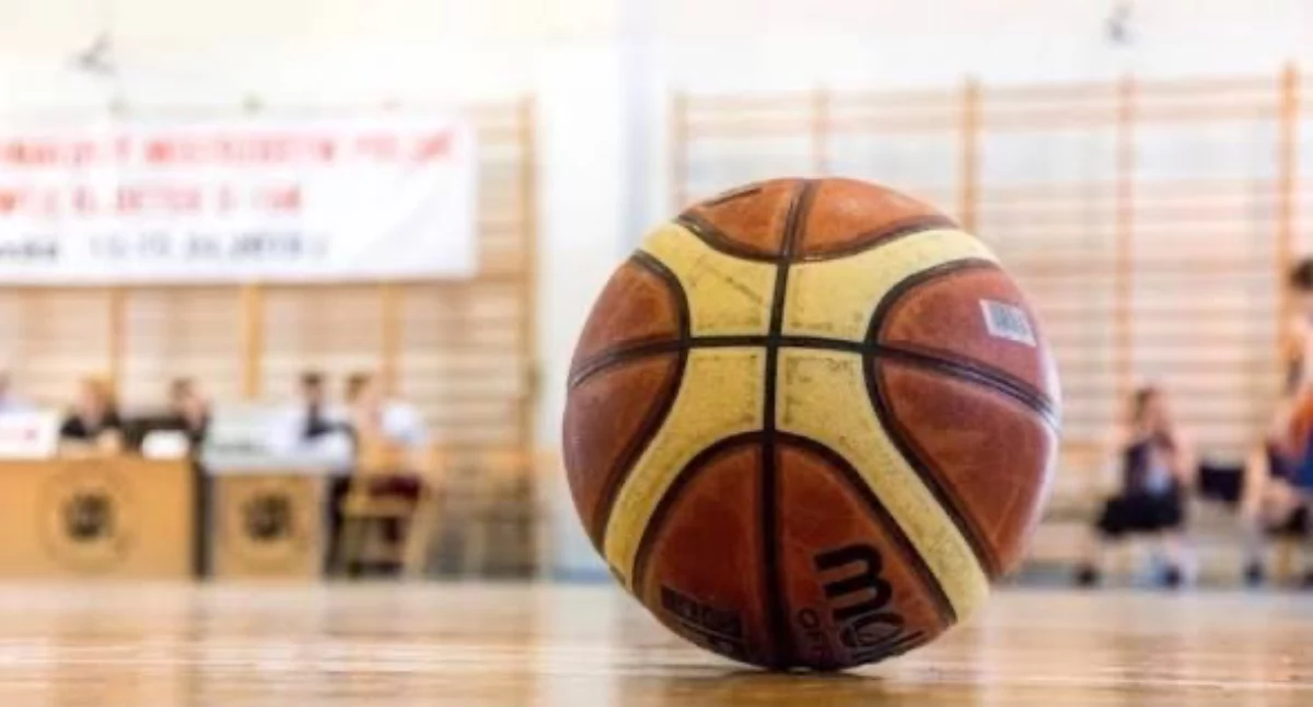 SP 9 Biała Podlaska triumfuje w półfinale wojewódzkim koszykówki chłopców