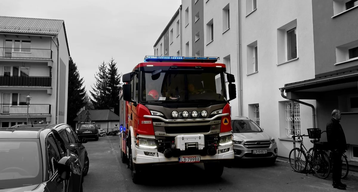 Tragiczne zdarzenie przy ul. Łukaszyńskiej. Nie żyje 66-letni mężczyzna