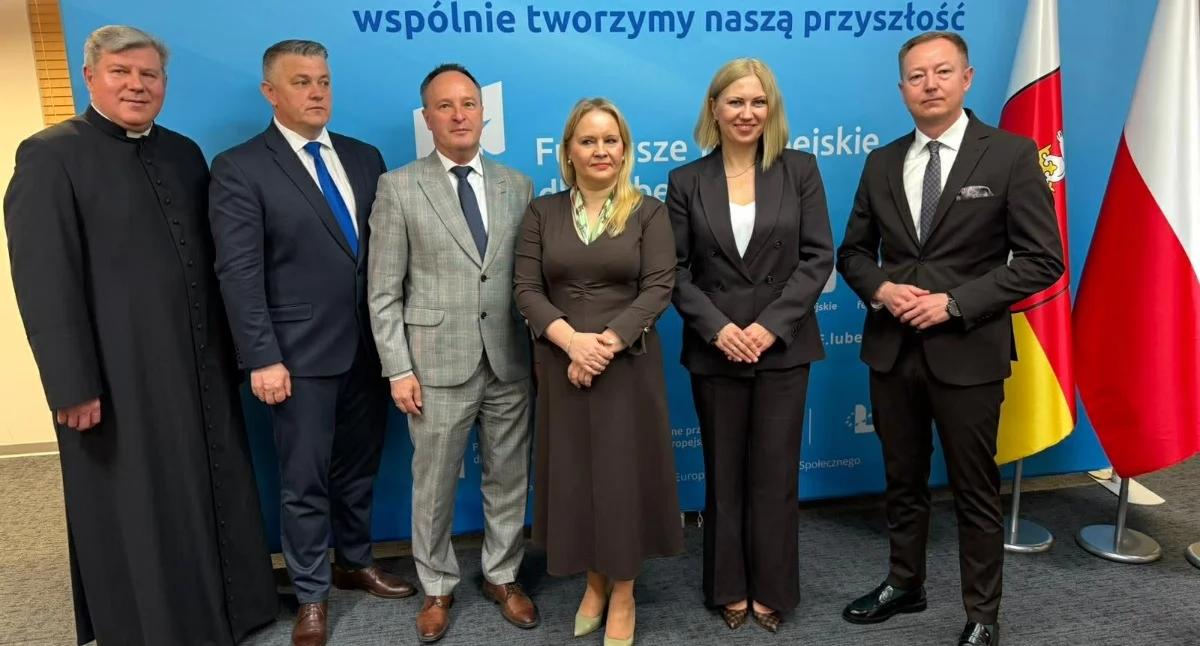 Partnerstwo Doliny Zielawy z nowym wspólnym dofinansowaniem! Podpisano umowę na realizację restauratorskiego projektu
