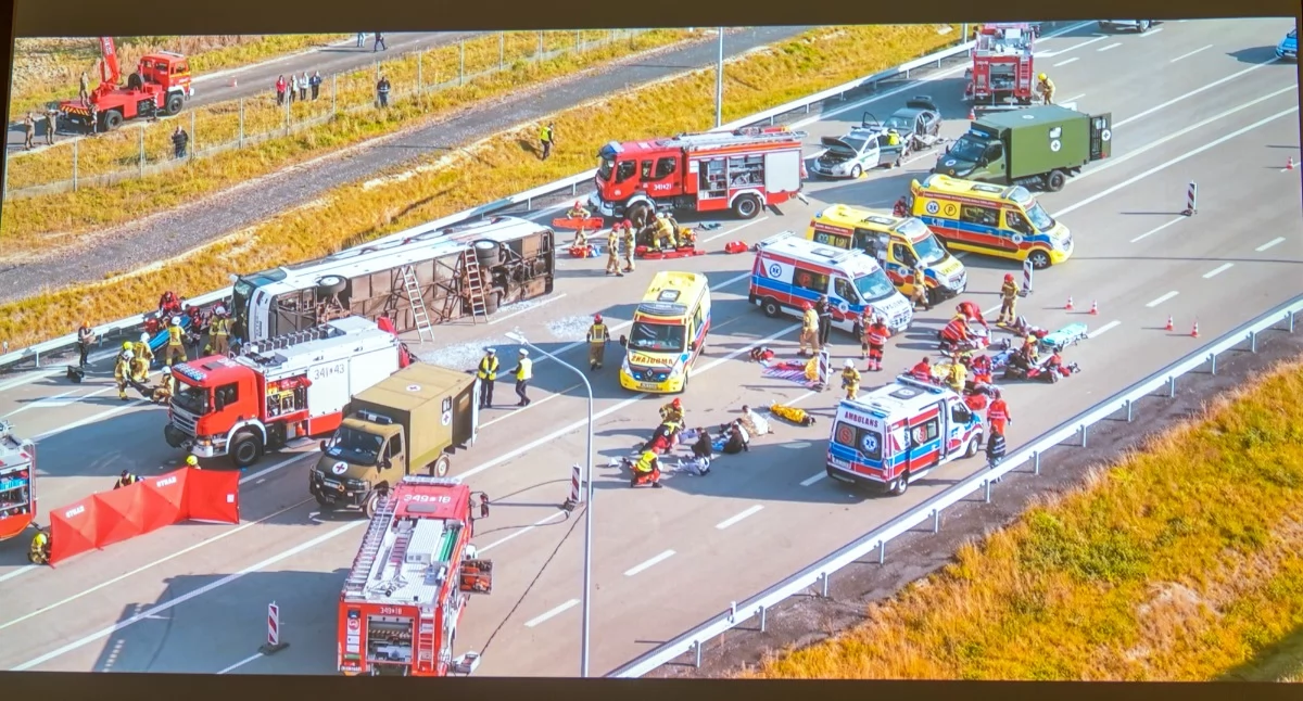 Wypadek masowy na odcinku Autostrady A2 (Sitnik). Premiera filmu z ćwiczeń Octopus