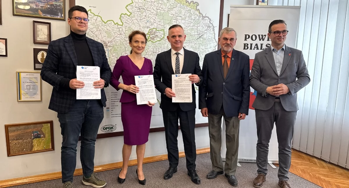 Mur groził zawaleniem? Rusza remont zabytkowego zespołu w Janowie Podlaskim