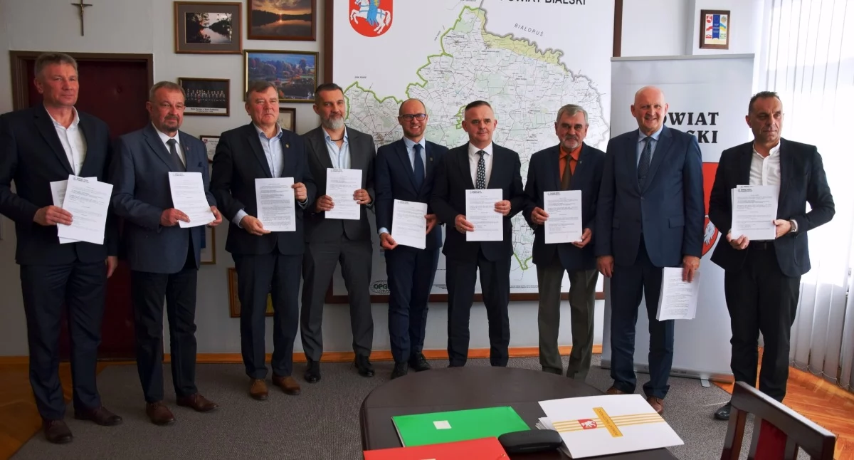 Nowe, duże inwestycje drogowe w Powiecie Bialskim! Podpisano umowy na realizację zadań drogowych o łącznej wartości ponad 29 milionów złotych