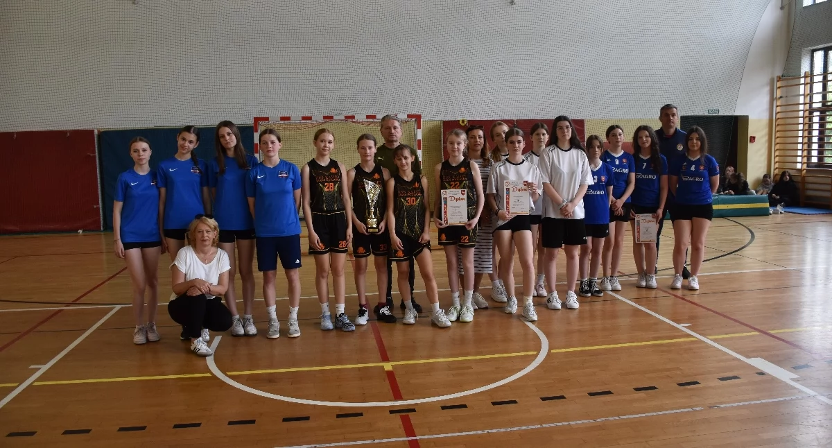 SP 2 Biała Podlaska triumfuje w półfinale wojewódzkim koszykówki 3x3 dziewcząt