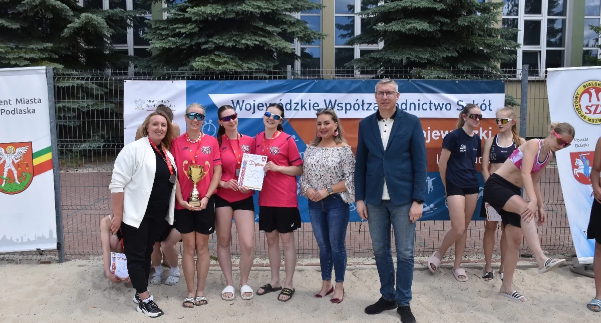 Finał wojewódzki Licealiady w siatkówce plażowej dziewcząt rozegrany w Białej Podlaskiej
