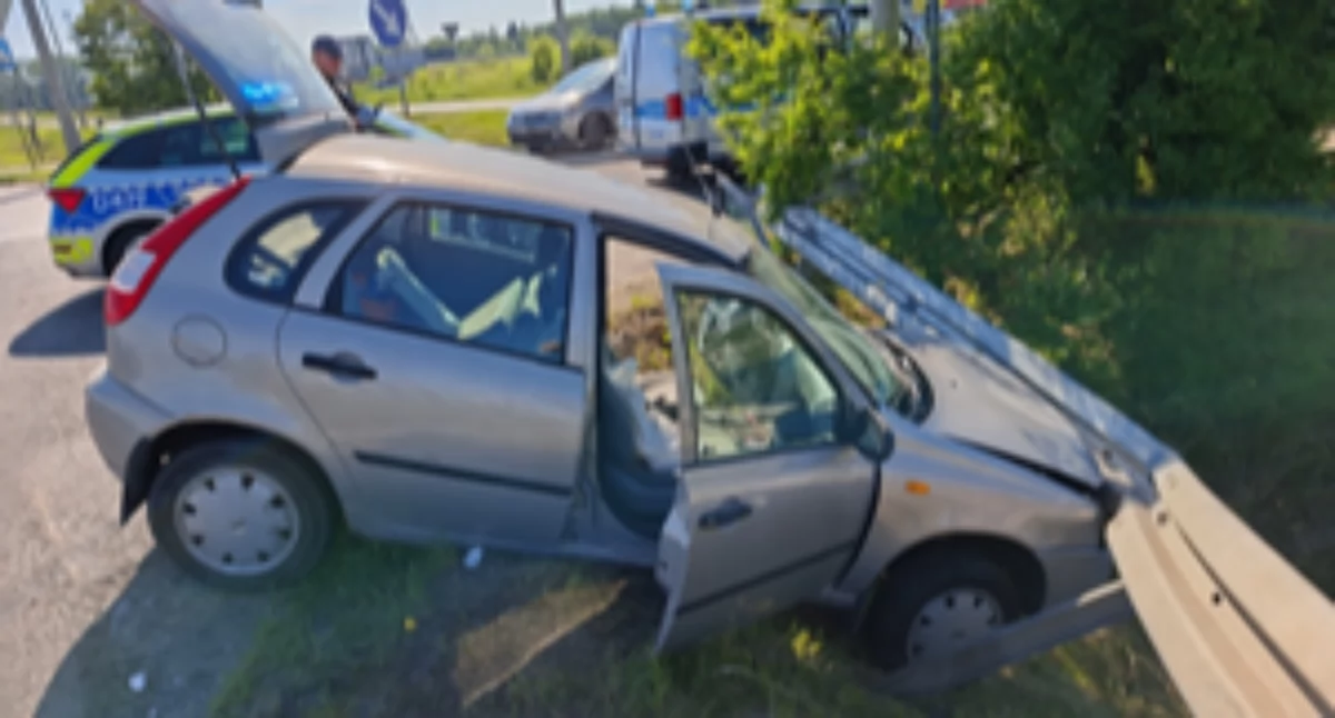 Po alkoholu i narkotykach uciekał przed policją. Pościg zakończył na barierach