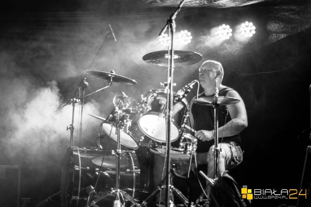 Koncert Back to Reality i Koniec Listopada w Jazzanovej