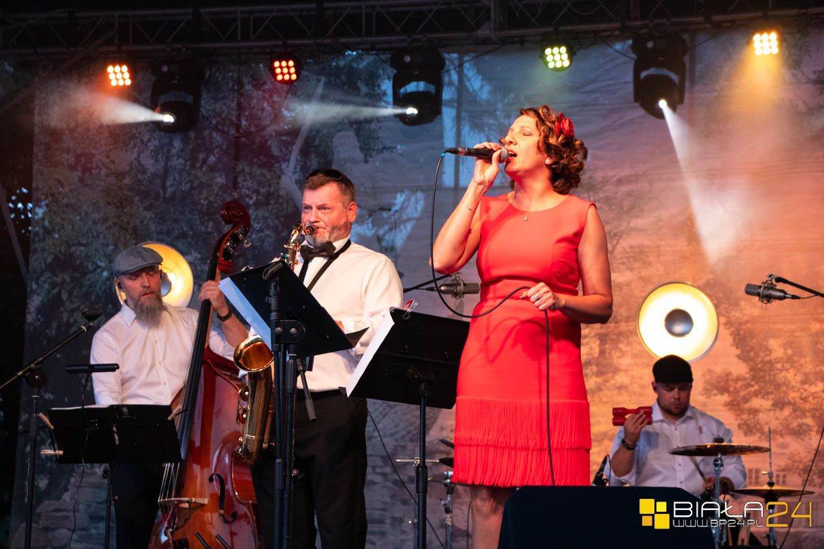 Wakacyjne koncerty na placu Wolności – Orkiestra Retro Cieleśnica
