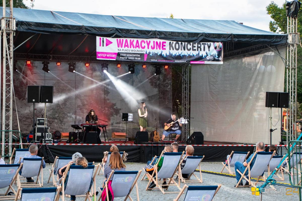 Wakacyjne koncerty na placu Wolności – ElectroAcoustic