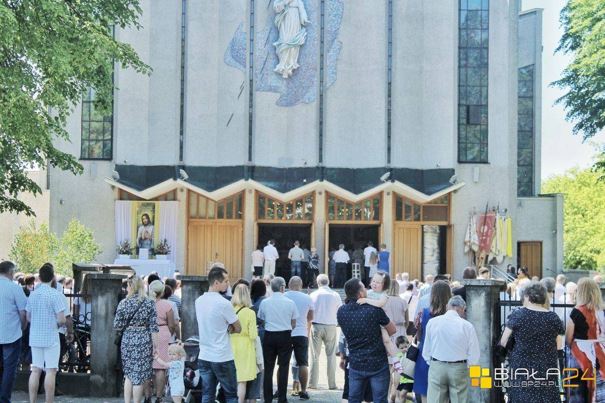 Procesja Boże Ciało w parafii Wniebowzięcia Najświętszej Maryi Panny w Białej Podlaskiej