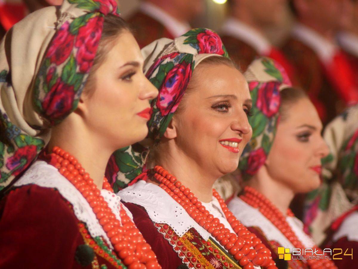 Zespół Pieśni i Tańca "Śląsk" kolędował w Białej