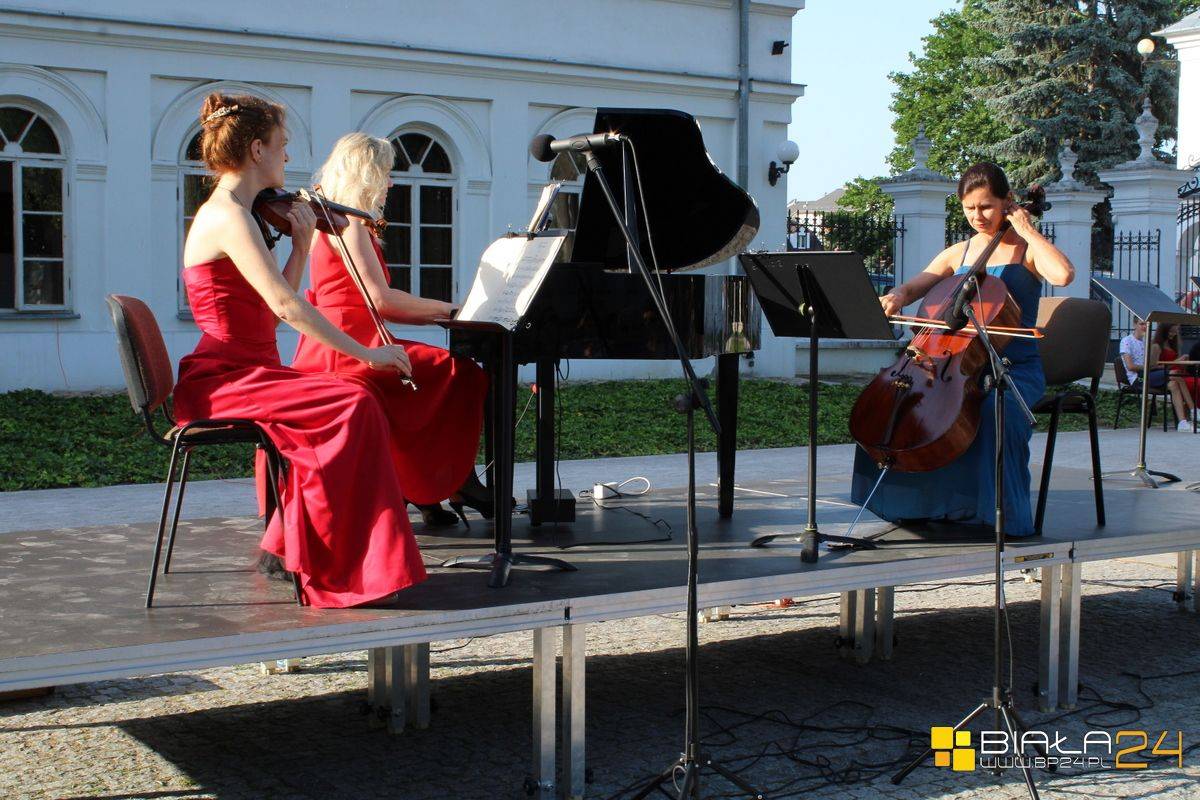 Koncert "Muzyczne Pomaganie Kamilowi"