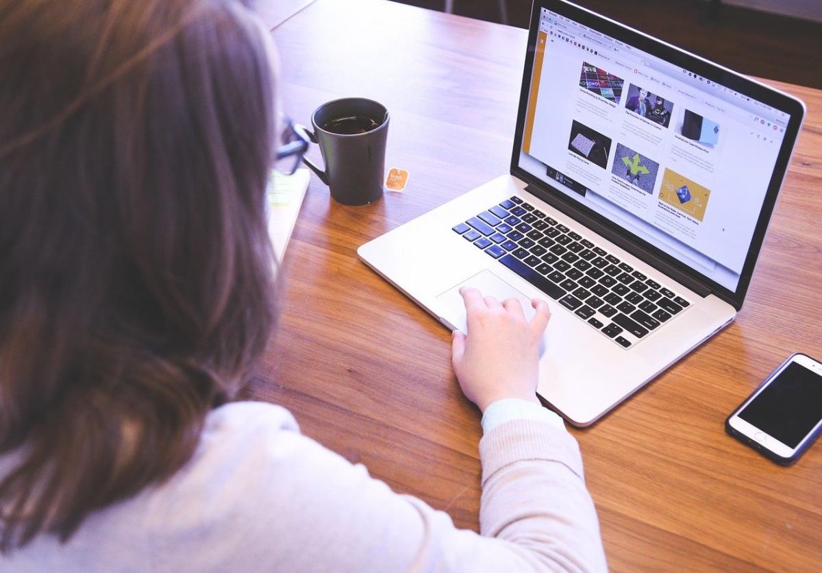 Czy założenie hurtowni internetowej to bardzo długi proces?