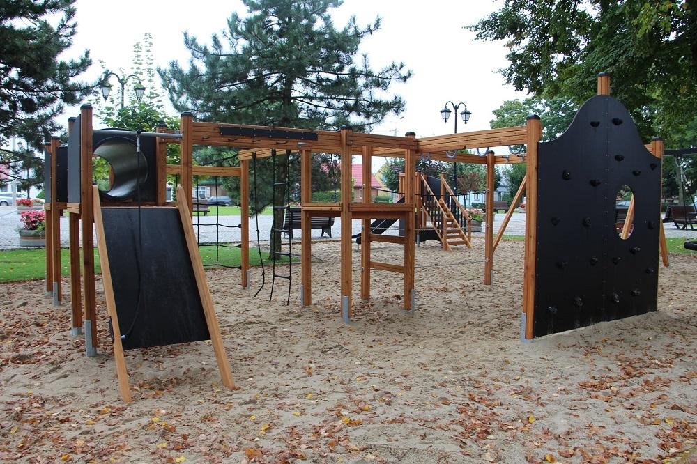 Zbudowali plac zabaw dla dzieci
