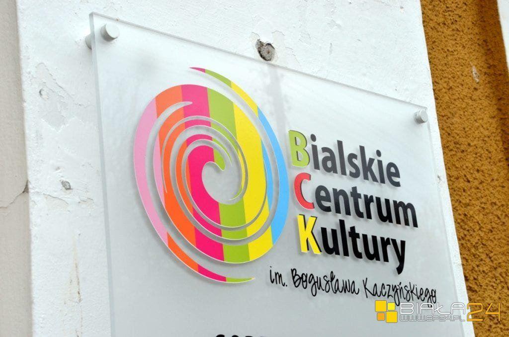 Ludzkie podobizny z ceramiki