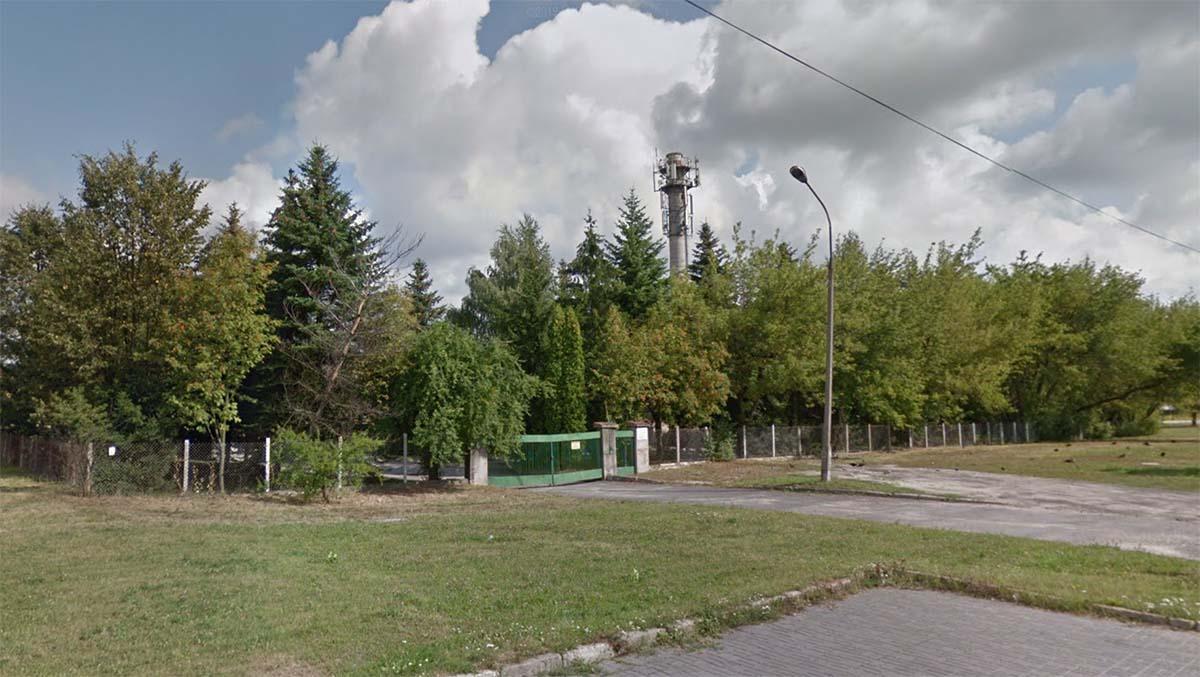 Weszli na komin dawnej ciepłowni by zrobić zdjęcie. Interweniowały służby ratownicze