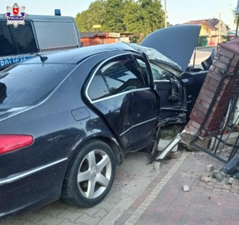 Mieszkaniec miasta szalał autem nad jeziorem