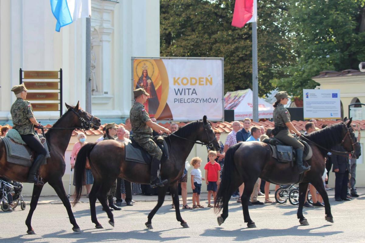 Do Sanktuarium Maryjnego przybyła pielgrzymka konna