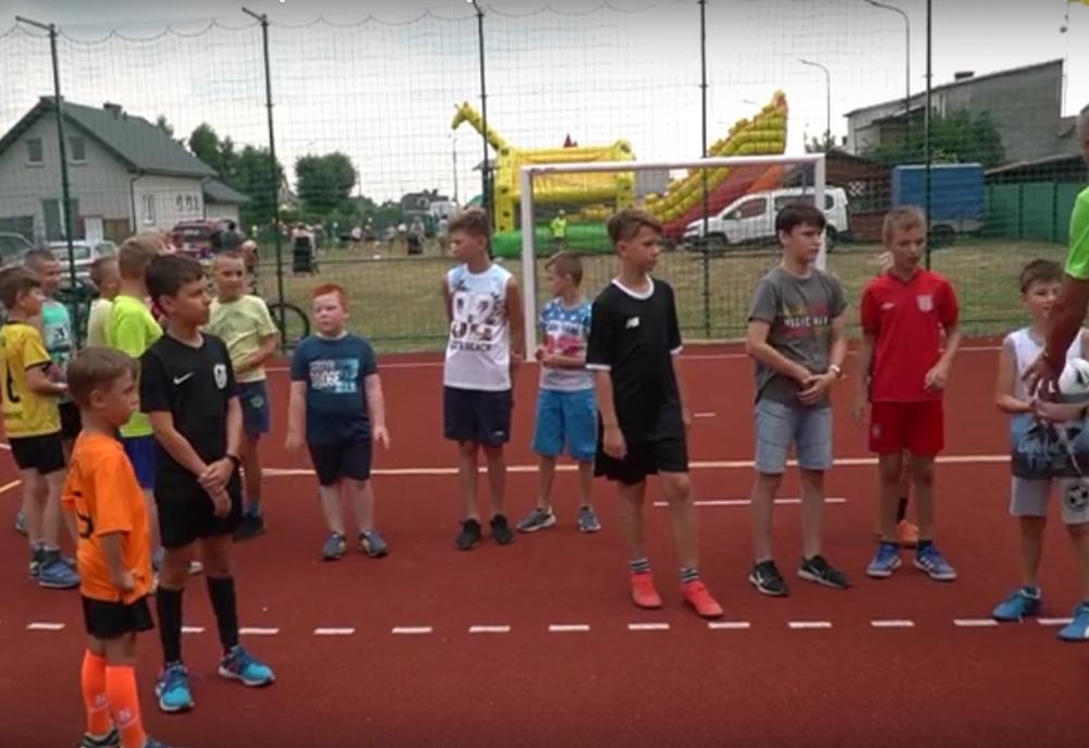 Nowe boisko już otwarte. Wkrótce powstanie też fontanna 