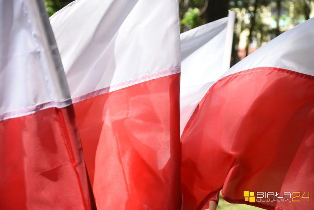 Będą śpiewać ku chwale poległych 