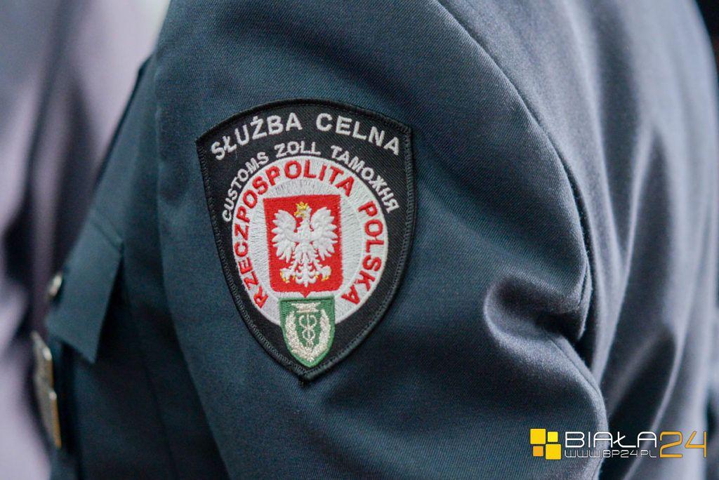Celnicy znaleźli prawie 60 tysięcy nielegalnych paczek papierosów