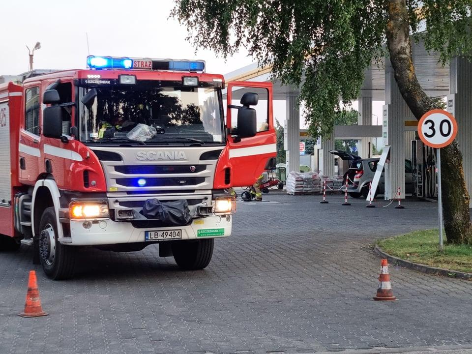 Mogło dojść do wybuchu. Na stacji paliw ulatniał się gaz