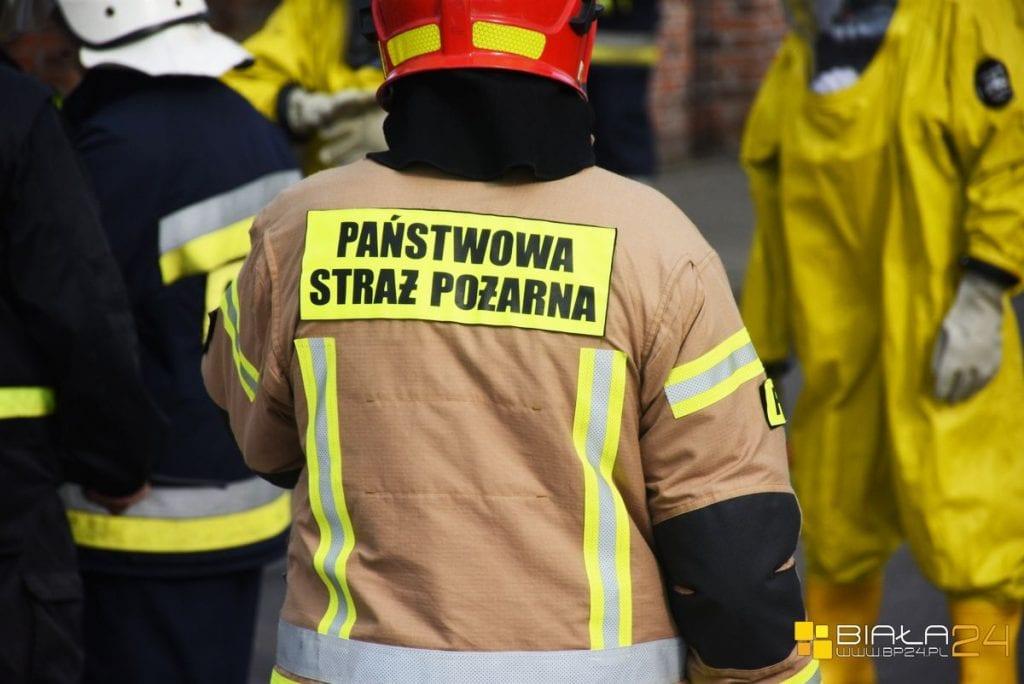 Pracowita noc strażaków. Zerwało dwa dachy
