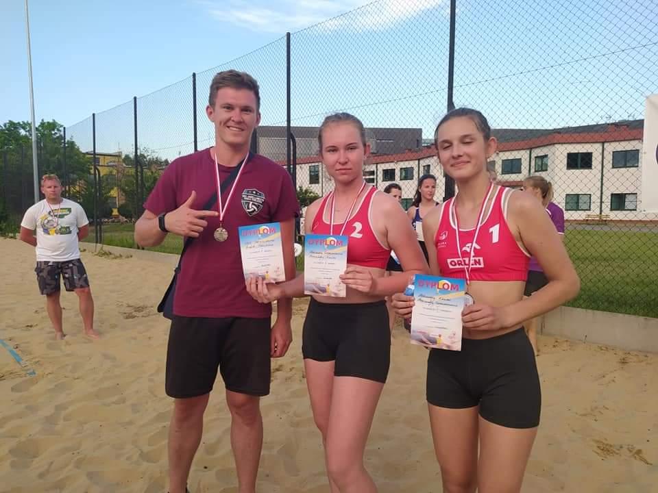 Siatkarki z Jagiellończyka na podium